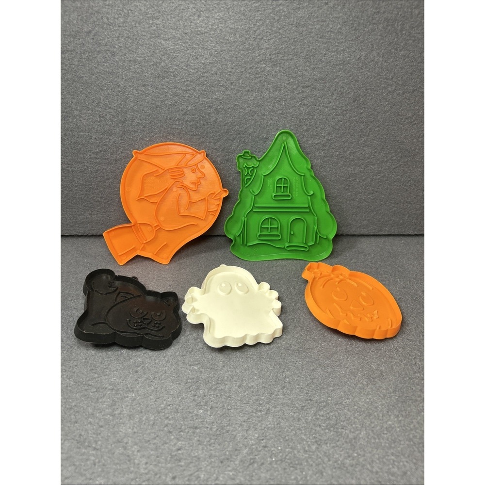 Vintage Halloween Cookie‎ Cutters Wilton & Hallmark Haunted House, Witch, Ghost